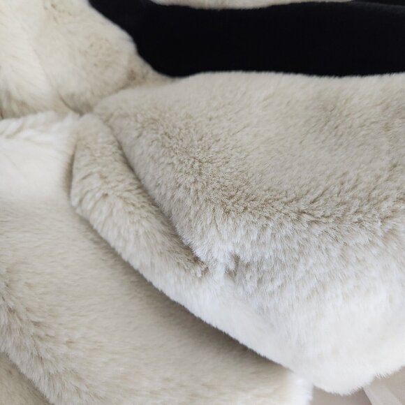 Nike Essentials Women's XL Big Swoosh Faux Fur Logo Full Zip Jacket - Picture 12 of 16